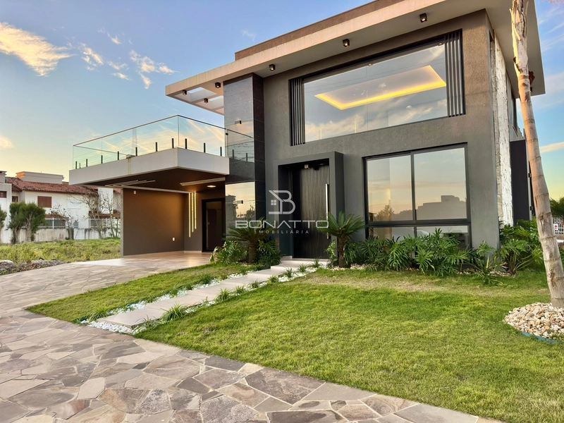 Casa alto padrão com terraço e piscina: 2ª foto da galeria de imagens do imóvel