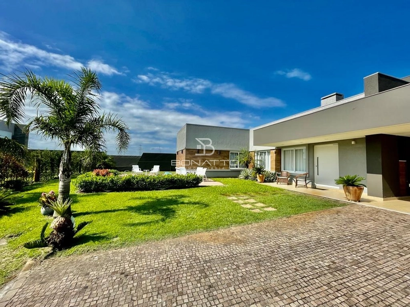 Casa à venda no Condomínio Lagoa do Passo