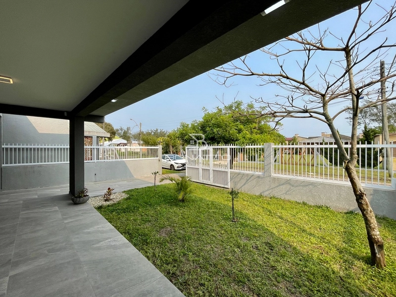 Casa à venda em Atlântida Sul 150 m da beira mar: 2ª foto da galeria de imagens do imóvel