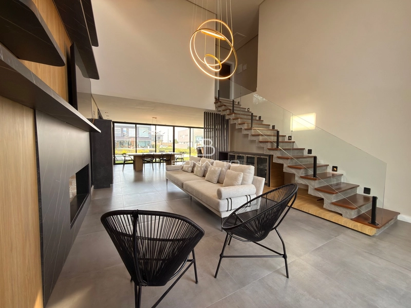 Espetacular casa mobiliada, beira lago com piscina.: 8ª foto da galeria de imagens do imóvel