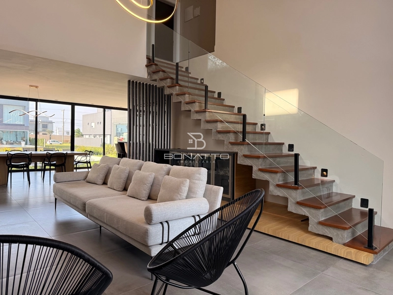 Espetacular casa mobiliada, beira lago com piscina.: 10ª foto da galeria de imagens do imóvel
