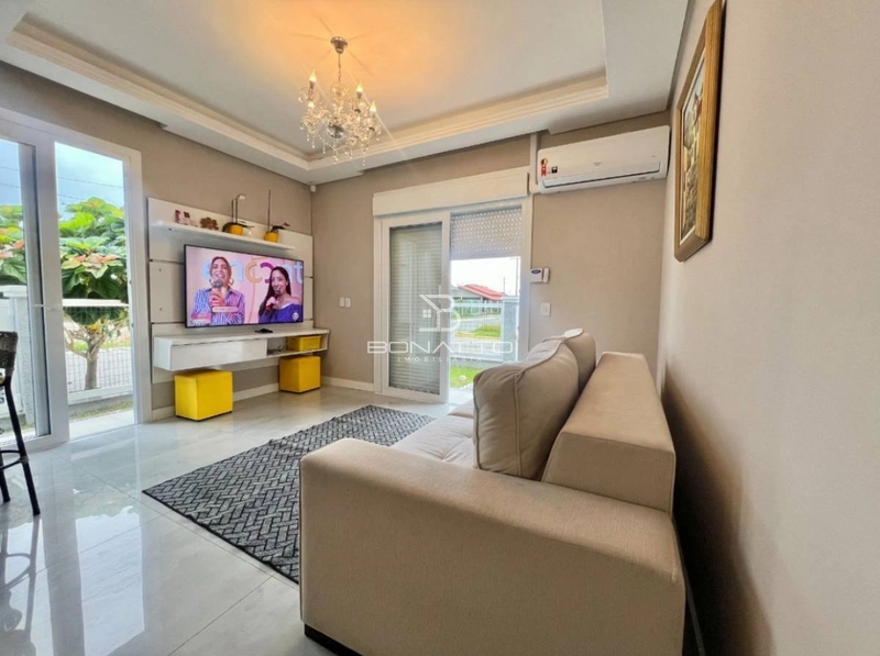 Casa à venda em Atlântida Sul, com 3 dormitórios, frente leste: 4ª foto da galeria de imagens do imóvel