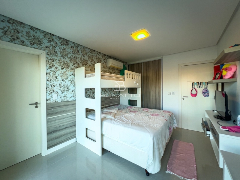 Casa à venda com 4 suites beira lago: 36ª foto da galeria de imagens do imóvel