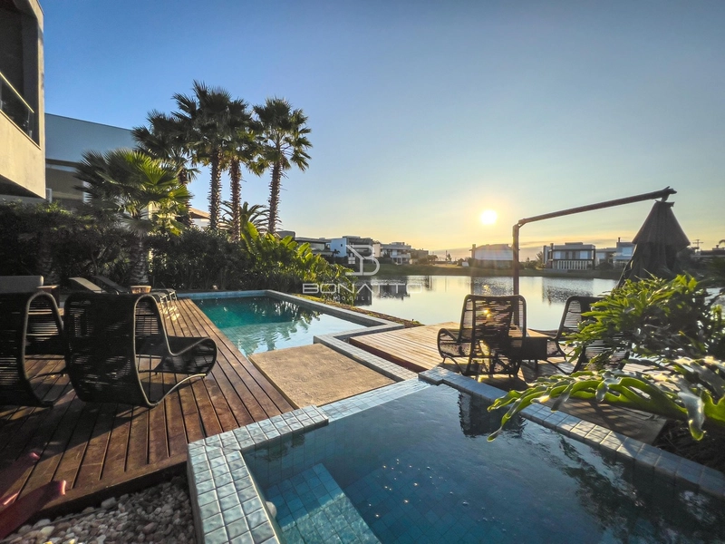 Casa à venda com 4 suites beira lago: 21ª foto da galeria de imagens do imóvel