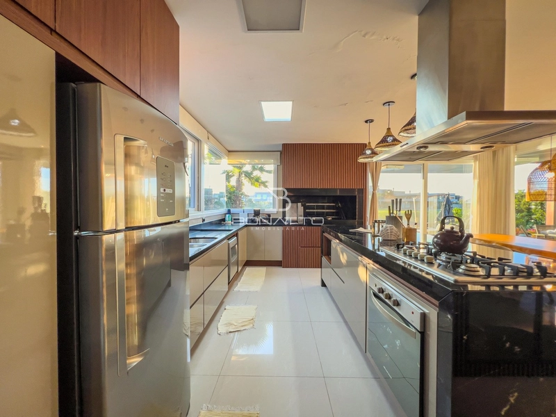 Casa à venda com 4 suites beira lago: 12ª foto da galeria de imagens do imóvel