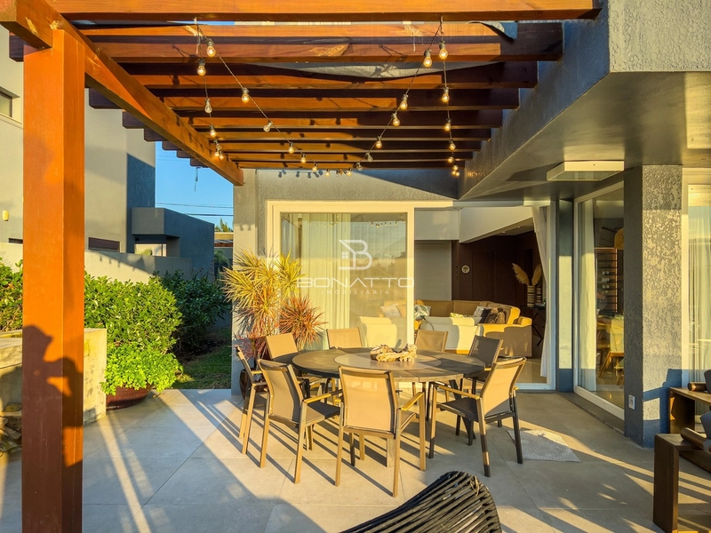 Casa à venda com 4 suites beira lago: 26ª foto da galeria de imagens do imóvel