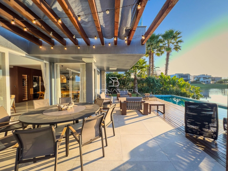 Casa à venda com 4 suites beira lago: 18ª foto da galeria de imagens do imóvel
