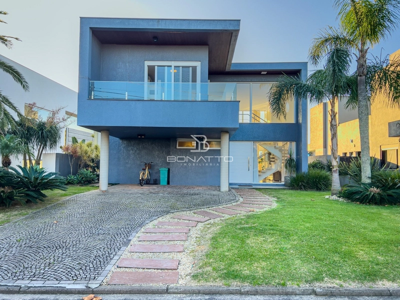 Casa à venda com 4 suites beira lago: 2ª foto da galeria de imagens do imóvel