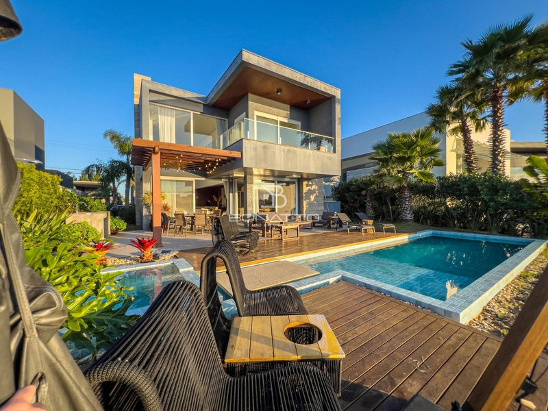 Casa à venda com 4 suites beira lago: 22ª foto da galeria de imagens do imóvel