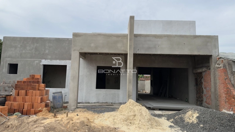 Casa á venda em Atlântida Sul: 3ª foto da galeria de imagens do imóvel