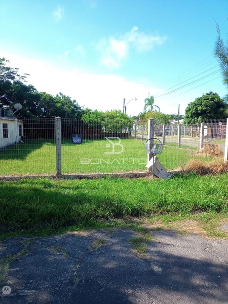 Lote à venda de esquina em Atlântida Sul: 1ª foto da galeria de imagens do imóvel