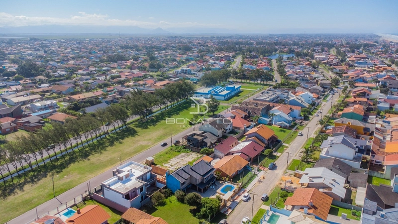 Sobrado com piscina a venda em Imbé: 10ª foto da galeria de imagens do imóvel