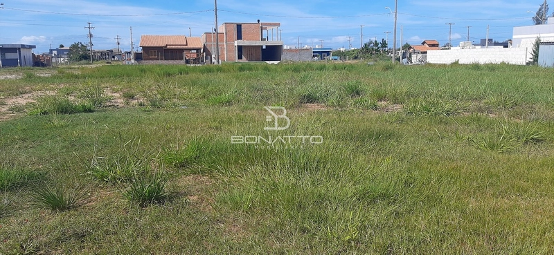 Terreno a venda em Atlântida Sul: 1ª foto da galeria de imagens do imóvel