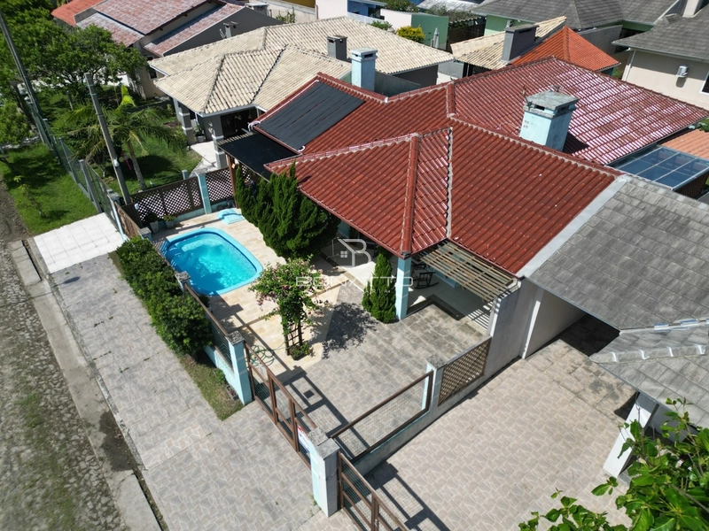 Casa à Venda em Atlântida Sul – Conforto, Espaço e Lazer!: 37ª foto da galeria de imagens do imóvel