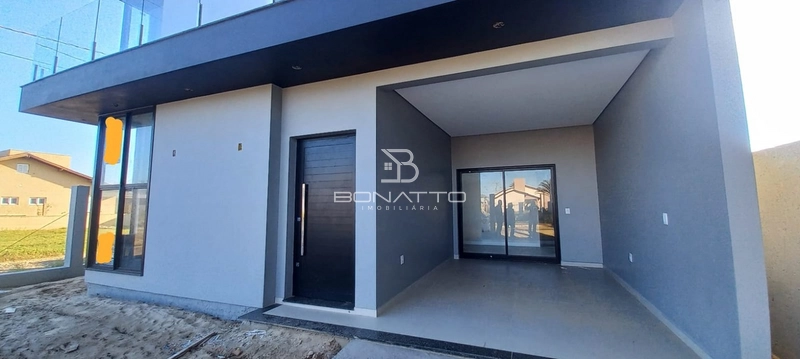 Belíssimo Sobrado Novo à Venda em Atlântida Sul a 150m do mar!: 4ª foto da galeria de imagens do imóvel