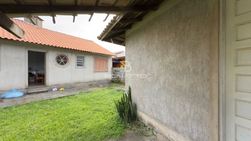 Casa á venda em Atlântida Sul: 1ª foto da galeria de imagens do imóvel