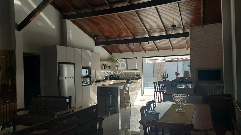 Casa à Venda próxima ao mar em Atlântida Sul – Conforto e Lazer!: 5ª foto da galeria de imagens do imóvel