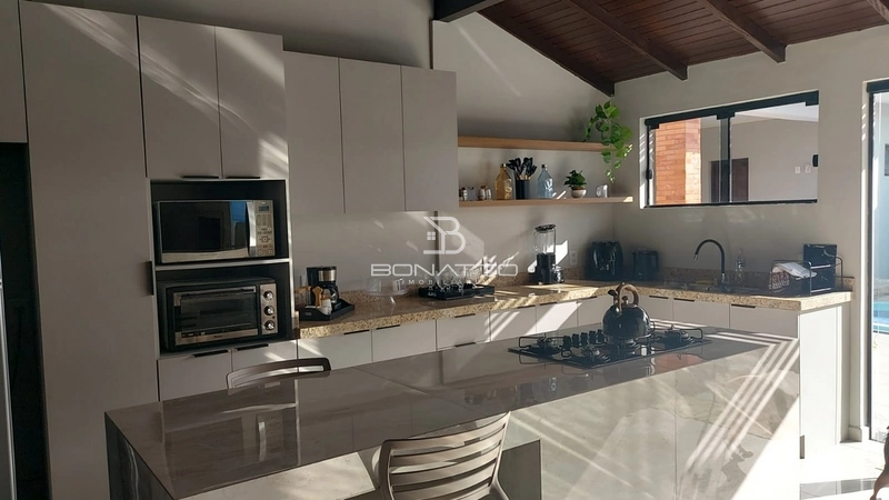Casa à Venda próxima ao mar em Atlântida Sul – Conforto e Lazer!: 7ª foto da galeria de imagens do imóvel
