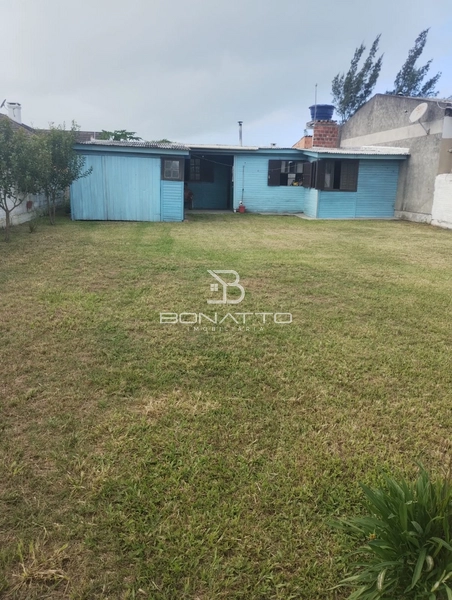Casa em Atlântida Sul: 1ª foto da galeria de imagens do imóvel
