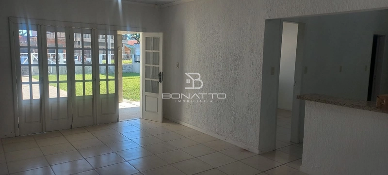Casa à Venda em Atlântida Sul – Comercial e/ou Residencial!: 4ª foto da galeria de imagens do imóvel