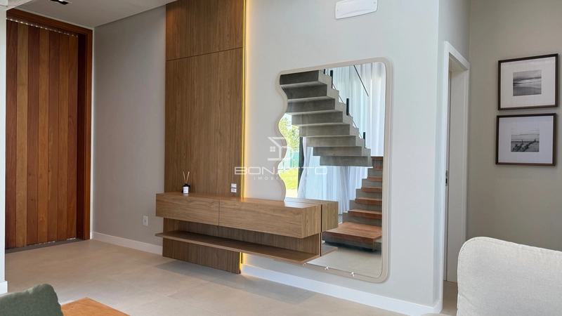 Sobrado de Alto Padrão: 30ª foto da galeria de imagens do imóvel