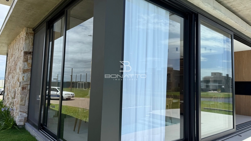 Sobrado de Alto Padrão: 24ª foto da galeria de imagens do imóvel