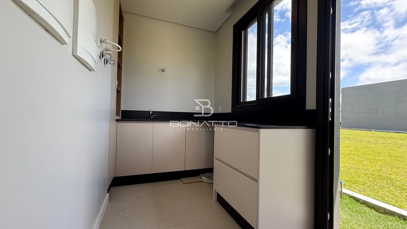 Sobrado de Alto Padrão: 27ª foto da galeria de imagens do imóvel