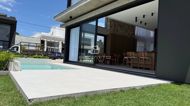 Sobrado de Alto Padrão: 29ª foto da galeria de imagens do imóvel