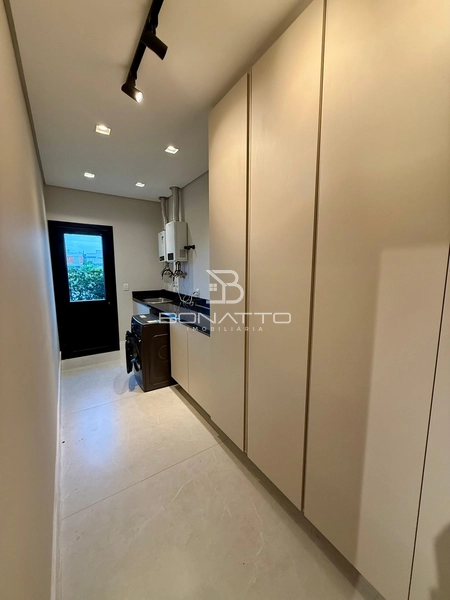 Beira lago em condomínio fechado: 15ª foto da galeria de imagens do imóvel