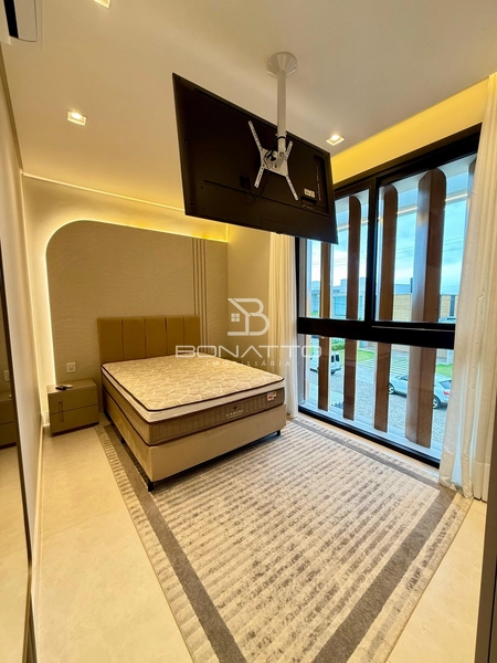 Beira lago em condomínio fechado: 23ª foto da galeria de imagens do imóvel