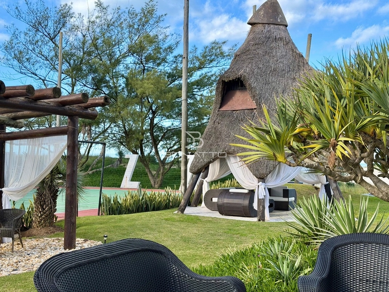 Casa na beira mar: 27ª foto da galeria de imagens do imóvel