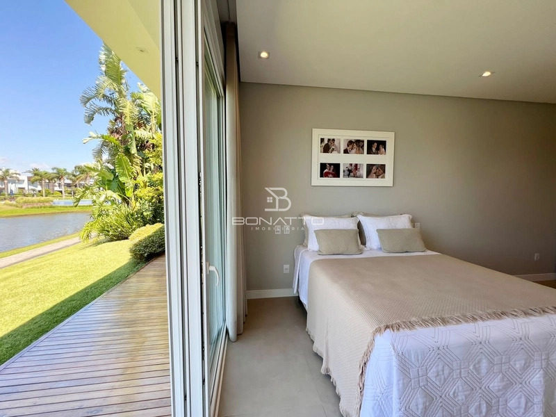 Beira lago em condomínio fechado: 25ª foto da galeria de imagens do imóvel