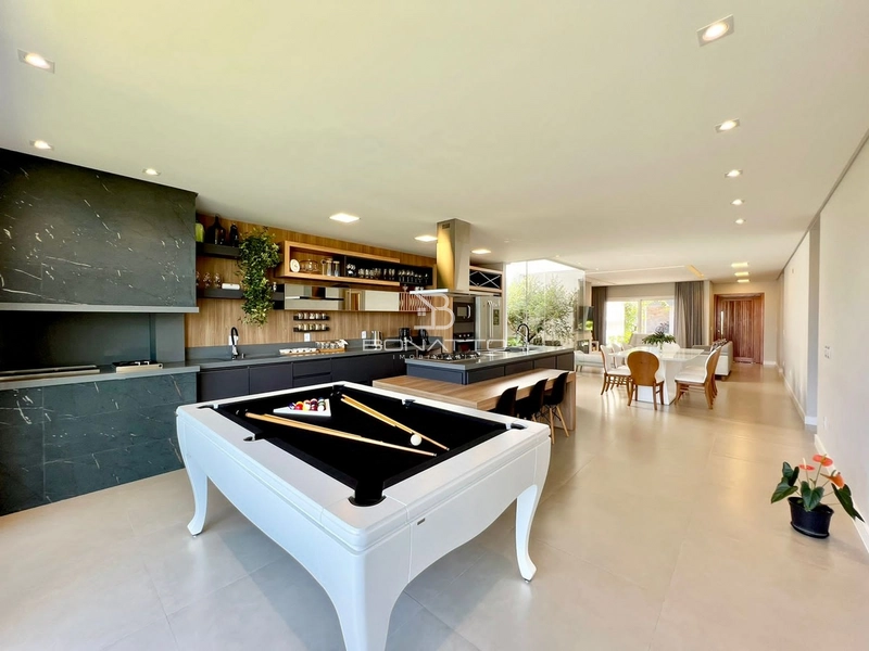 Beira lago em condomínio fechado: 10ª foto da galeria de imagens do imóvel