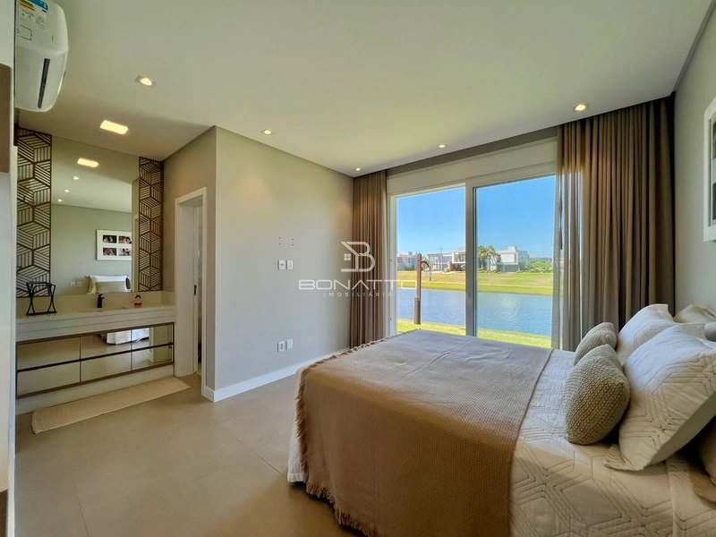 Beira lago em condomínio fechado: 29ª foto da galeria de imagens do imóvel