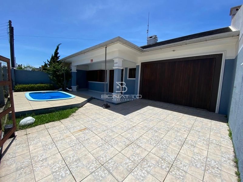 Casa em Atlântida Sul: 1ª foto da galeria de imagens do imóvel