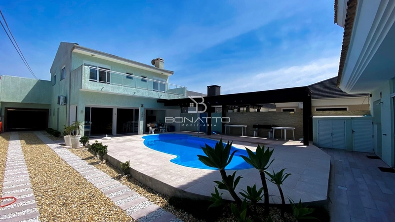 Sobrados com piscina Noiva do Mar: 1ª foto da galeria de imagens do imóvel