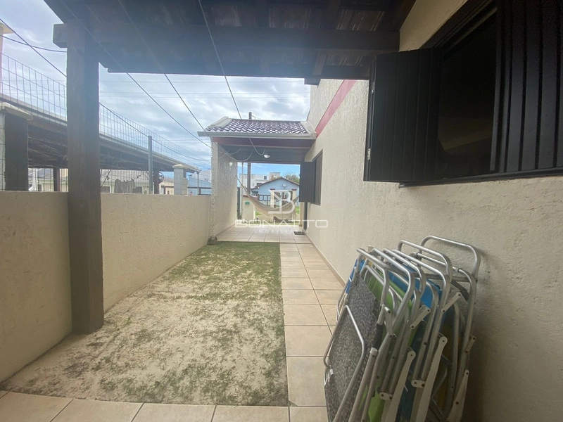 Casa em Atlântida Sul: 7ª foto da galeria de imagens do imóvel