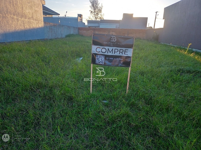 Terreno frente leste: 1ª foto da galeria de imagens do imóvel