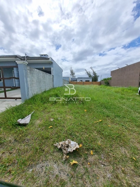 Terreno frente leste: 2ª foto da galeria de imagens do imóvel