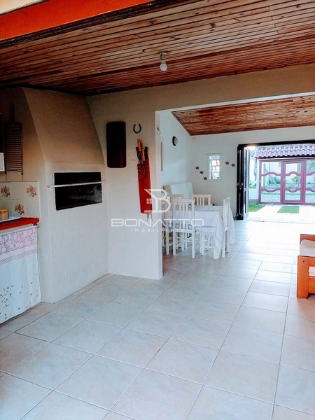 Ótima casa com 2 dormitórios mobiliada: 2ª foto da galeria de imagens do imóvel