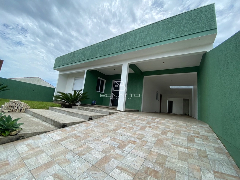 Casa em Atlântida Sul: 1ª foto da galeria de imagens do imóvel