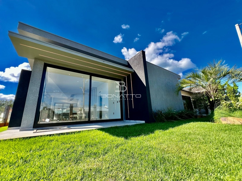 Casa à venda de esquina com 160 m² em Atlântida Sul: 1ª foto da galeria de imagens do imóvel