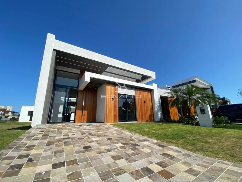 Casa à venda: 1ª foto da galeria de imagens do imóvel