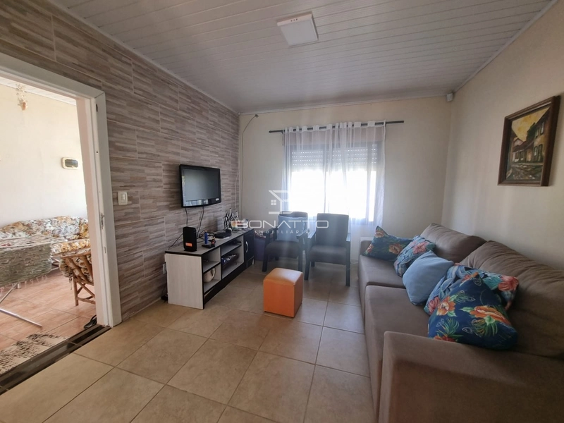 Casa a venda em Atlântida Sul: 2ª foto da galeria de imagens do imóvel