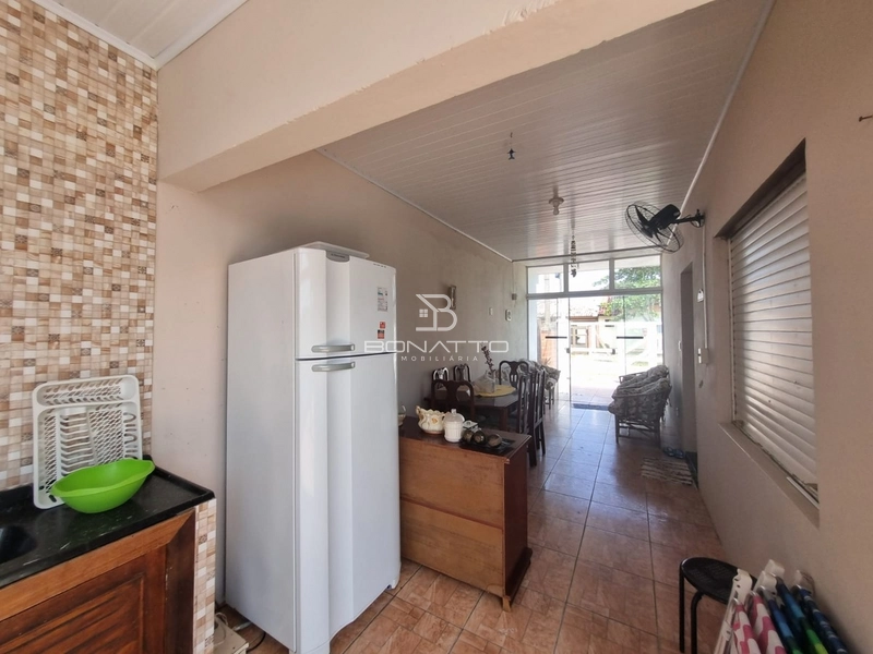 Casa a venda em Atlântida Sul: 5ª foto da galeria de imagens do imóvel
