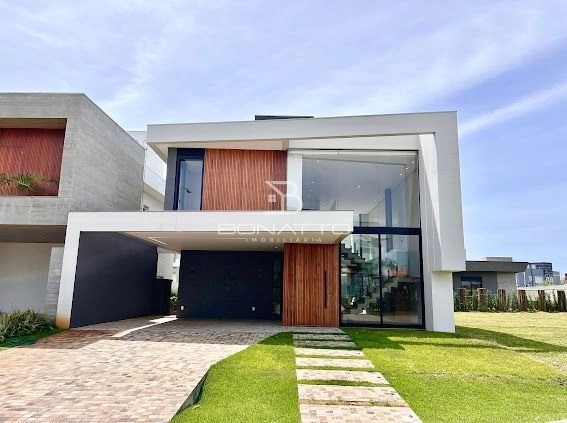 Sobrado à venda com mobília fixa: 1ª foto da galeria de imagens do imóvel