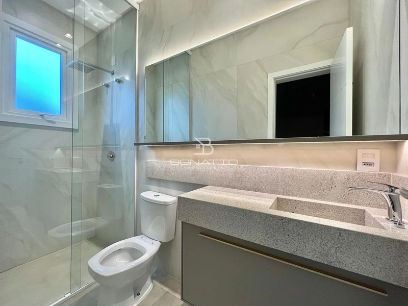 Casa no condomínio Costa Serena, mobiliada e decorada, beira lago: 27ª foto da galeria de imagens do imóvel