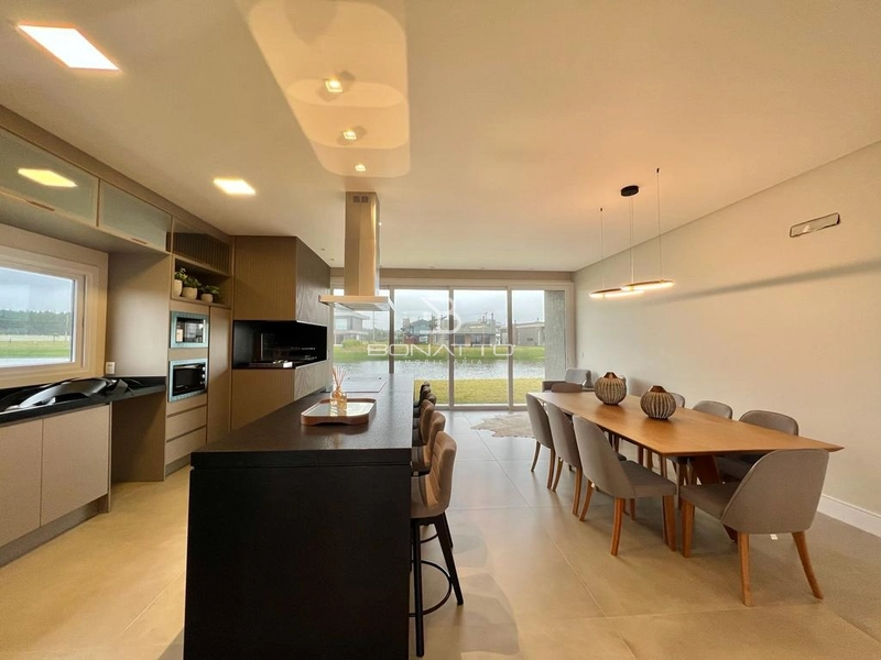 Casa no condomínio Costa Serena, mobiliada e decorada, beira lago: 15ª foto da galeria de imagens do imóvel