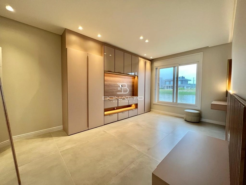 Casa no condomínio Costa Serena, mobiliada e decorada, beira lago: 20ª foto da galeria de imagens do imóvel