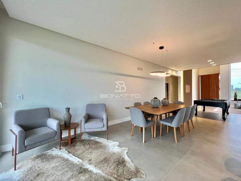 Casa no condomínio Costa Serena, mobiliada e decorada, beira lago: 6ª foto da galeria de imagens do imóvel